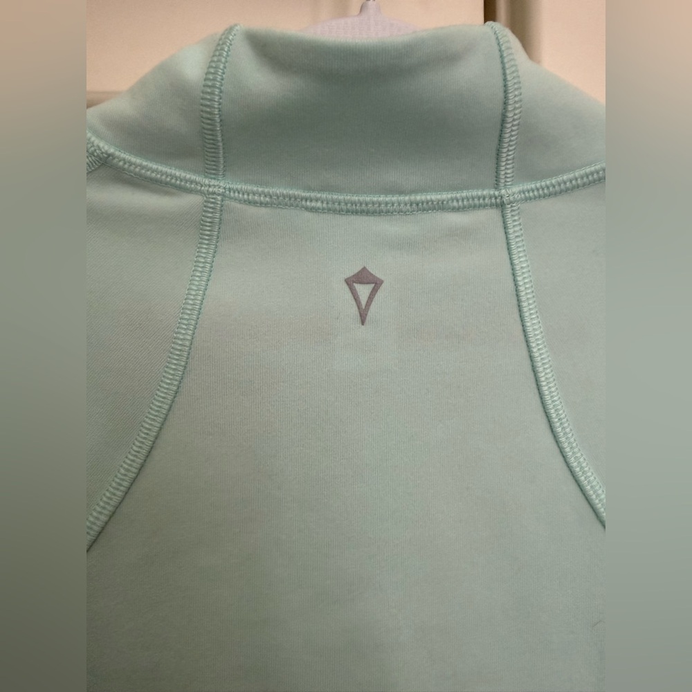 Ivivva Define Jacket - Picture 4 of 6